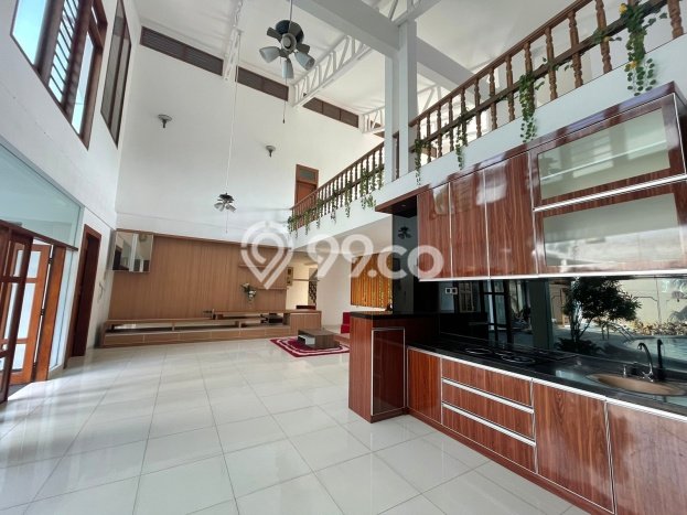 Hunian Elit LB 826m2 Siap Huni Desain Elegan di Pondok Indah, Jakarta Selatan Hunian Elit LB 826m2 Siap Huni Desain Elegan di Pondok Indah, Jakarta Selatan