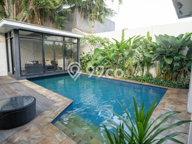 Rumah Elit Modern Tanpa Renovasi di Kemang Jakarta Selatan Rumah Elit Modern Tanpa Renovasi di Kemang Jakarta Selatan
