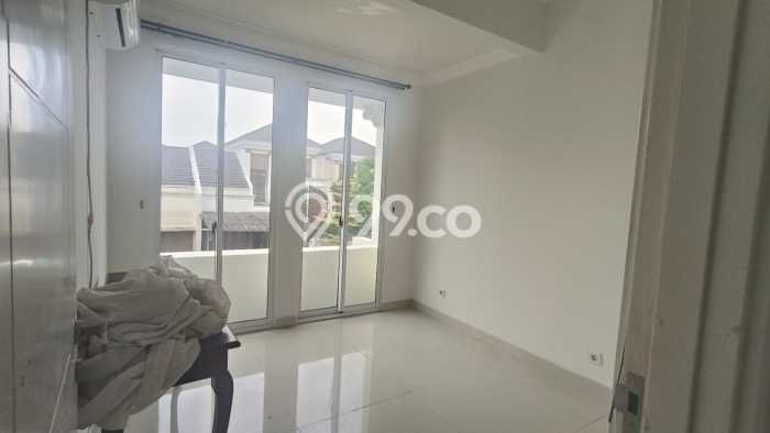 Disewakan Rumah Harga Terjangkau di BSD Green Wich Tangerang dengan 3 Kamar Tidur Disewakan Rumah Harga Terjangkau di BSD Green Wich Tangerang dengan 3 Kamar Tidur