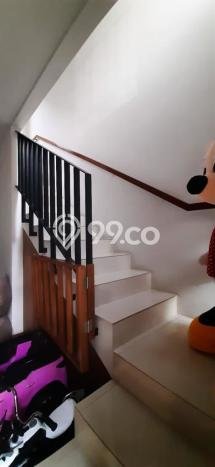 Disewakan Rumah Harga Terjangkau di BSD Green Wich Tangerang Punya 4 KT Disewakan Rumah Harga Terjangkau di BSD Green Wich Tangerang Punya 4 KT