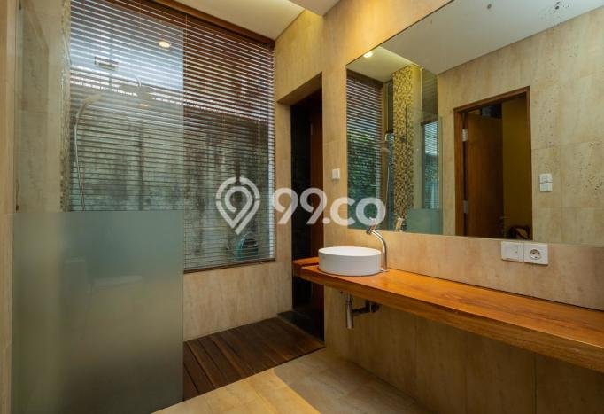 Rumah Kondisi Baik Disewakan di Lippo Karawaci, Tangerang LT 630m2, LB 990m2 Rumah Kondisi Baik Disewakan di Lippo Karawaci, Tangerang LT 630m2, LB 990m2