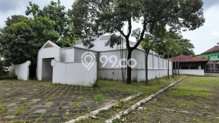 Komersial bagus disewakan di Depok Sleman dengan LB 1752m2 harga sewa terbaik Komersial bagus disewakan di Depok Sleman dengan LB 1752m2 harga sewa terbaik