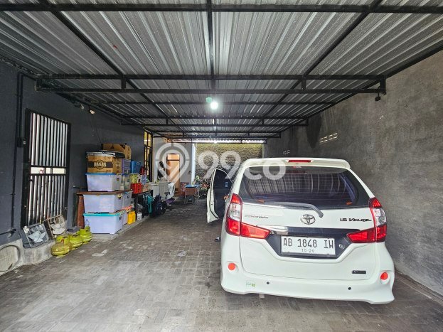 For Sale! Luxury House LT 202m2 Desain Modern di Sleman For Sale! Luxury House LT 202m2 Desain Modern di Sleman
