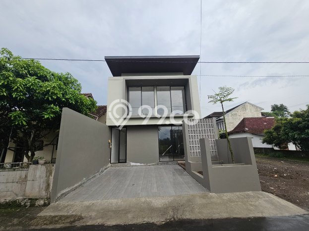 Rumah Strategis Minimalis Lb 120m2 di Ngaglik, Sleman Rumah Strategis Minimalis Lb 120m2 di Ngaglik, Sleman