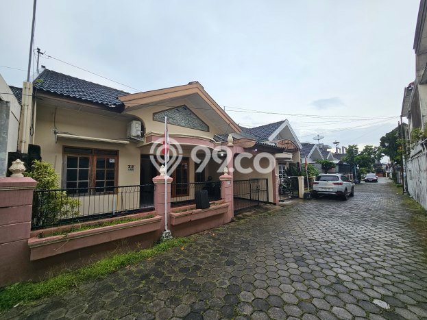Dijual Cepat Rumah Favorit Siap Huni LB 115m2 di Kotagede, Yogyakarta Dijual Cepat Rumah Favorit Siap Huni LB 115m2 di Kotagede, Yogyakarta