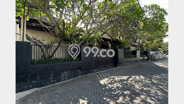 HOT LISTING! Rumah Siap Huni lokasi Depok, Sleman, Luas 360m² LB 147m² HOT LISTING! Rumah Siap Huni lokasi Depok, Sleman, Luas 360m² LB 147m²