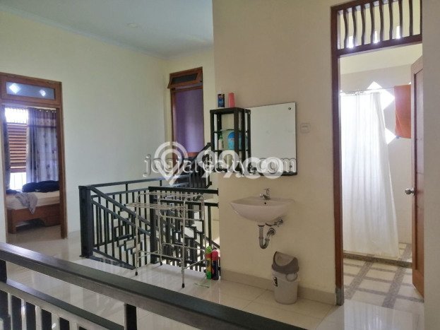 Rumah Eksklusif Siap Huni LT 1218m2 di Gamping, Sleman Rumah Eksklusif Siap Huni LT 1218m2 di Gamping, Sleman