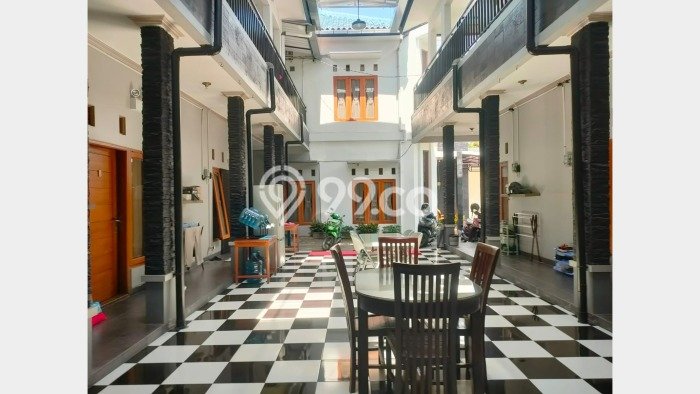 Rumah Kost untuk Dijual di Caturtunggal Punya 23 Kamar Rumah Kost untuk Dijual di Caturtunggal Punya 23 Kamar
