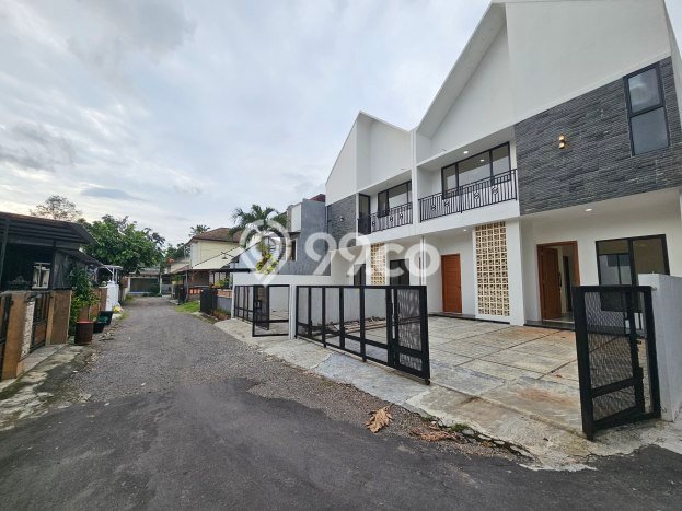Jual Rumah Favorit Siap Huni LB 100m2 di Depok, Sleman Jual Rumah Favorit Siap Huni LB 100m2 di Depok, Sleman
