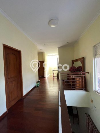 Rumah Modern 4 Kamar LT 200m2 di Caturtunggal Rumah Modern 4 Kamar LT 200m2 di Caturtunggal