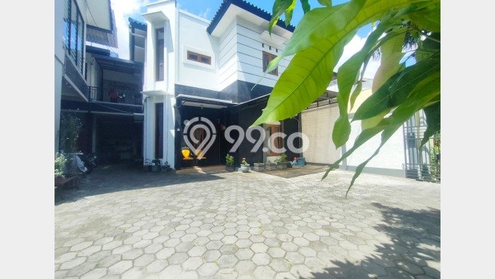 Rumah Kost untuk Dijual di Caturtunggal Punya 23 Kamar Rumah Kost untuk Dijual di Caturtunggal Punya 23 Kamar