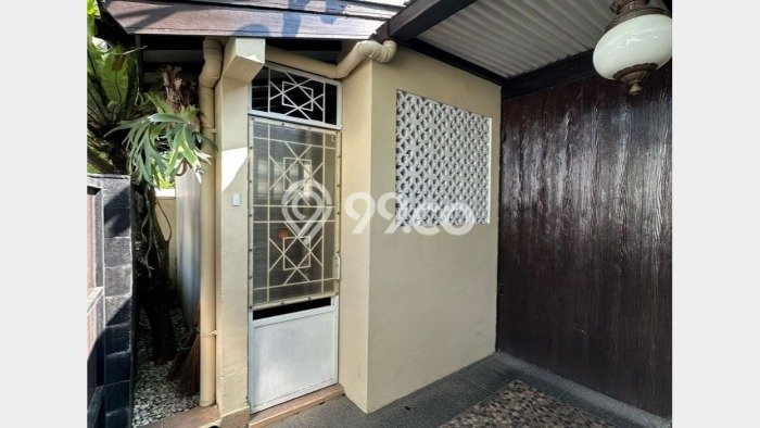 HOT LISTING! Rumah Siap Huni lokasi Depok, Sleman, Luas 360m² LB 147m² HOT LISTING! Rumah Siap Huni lokasi Depok, Sleman, Luas 360m² LB 147m²