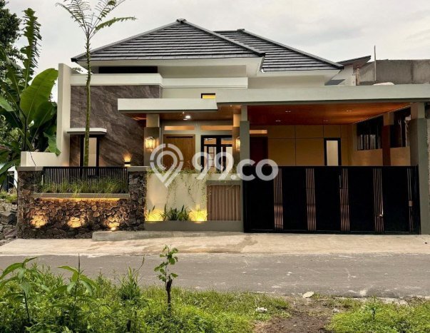 Dijual Cepat Rumah Bagus Siap Huni LB 111m2 di Ngaglik, Sleman Dijual Cepat Rumah Bagus Siap Huni LB 111m2 di Ngaglik, Sleman