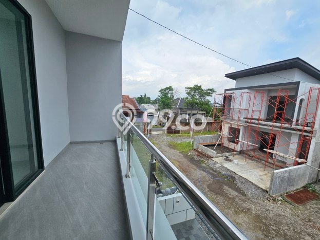 Jual Rumah Strategis Bagus Punya 3 KT di Depok Sleman SHM Jual Rumah Strategis Bagus Punya 3 KT di Depok Sleman SHM