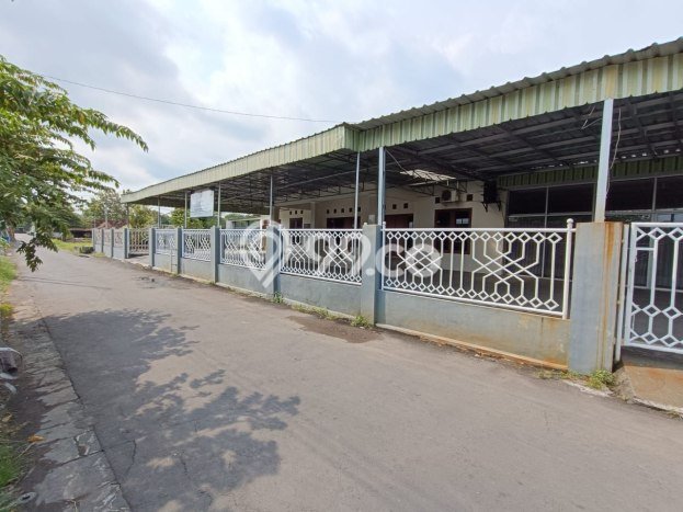 Lokasi terbaik! Rumah siap huni disewakan di Godean LB 600m2 Lokasi terbaik! Rumah siap huni disewakan di Godean LB 600m2