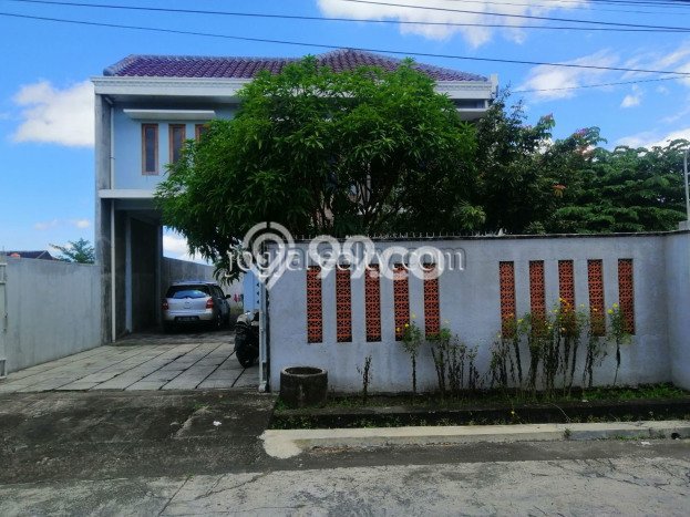 Rumah Eksklusif Siap Huni LT 1218m2 di Gamping, Sleman Rumah Eksklusif Siap Huni LT 1218m2 di Gamping, Sleman