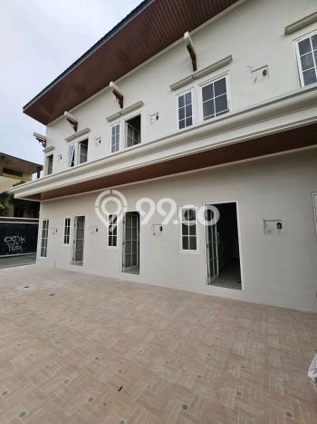Dijual Kost Strategis di Depok, Sleman 15 KT, 15 KM, Luas Bangunan 250m2 Dijual Kost Strategis di Depok, Sleman 15 KT, 15 KM, Luas Bangunan 250m2