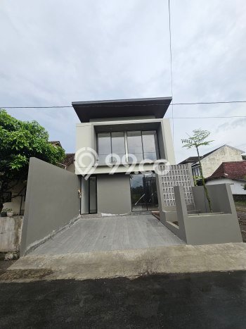 Rumah Strategis Minimalis Lb 120m2 di Ngaglik, Sleman Rumah Strategis Minimalis Lb 120m2 di Ngaglik, Sleman
