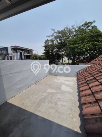 Rumah Mewah LB 170m2 Siap Pakai Desain Elegan di Duta Garden, Jakarta Barat Rumah Mewah LB 170m2 Siap Pakai Desain Elegan di Duta Garden, Jakarta Barat