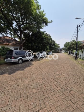Rumah Mewah LB 170m2 Siap Pakai Desain Elegan di Duta Garden, Jakarta Barat Rumah Mewah LB 170m2 Siap Pakai Desain Elegan di Duta Garden, Jakarta Barat
