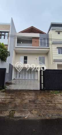 Dijual Rumah Mewah Elegan Dengan View Cantik di Puri Indah, Jakarta Barat Dijual Rumah Mewah Elegan Dengan View Cantik di Puri Indah, Jakarta Barat