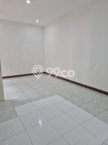 Rumah Mewah LB 170m2 Siap Pakai Desain Elegan di Duta Garden, Jakarta Barat Rumah Mewah LB 170m2 Siap Pakai Desain Elegan di Duta Garden, Jakarta Barat