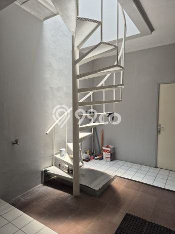 Rumah Mewah LB 170m2 Siap Pakai Desain Elegan di Duta Garden, Jakarta Barat Rumah Mewah LB 170m2 Siap Pakai Desain Elegan di Duta Garden, Jakarta Barat