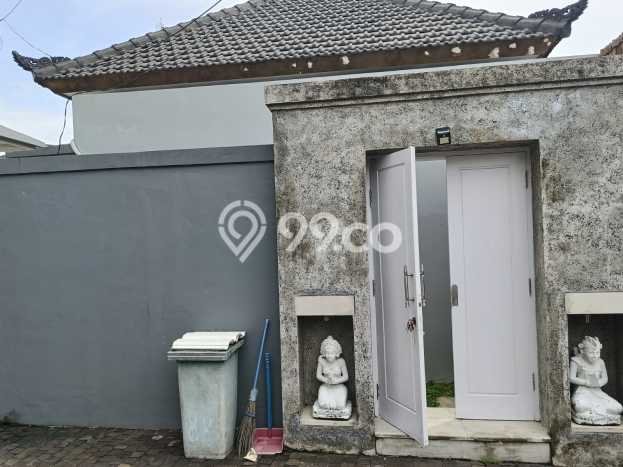 DIJUAL! Vila Kawasan , Area 200m2m², Posisi Strategis DIJUAL! Vila Kawasan , Area 200m2m², Posisi Strategis