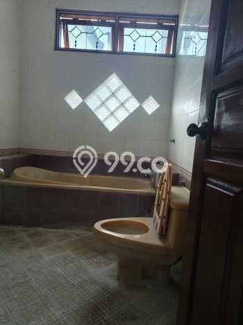 Ready to Use! Luxury House LT 300m2 Desain Elegan di Renon Ready to Use! Luxury House LT 300m2 Desain Elegan di Renon