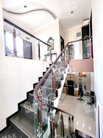 Vila Kawasan Batu, Area 230m2m², Dekat ke beragam keperluan Vila Kawasan Batu, Area 230m2m², Dekat ke beragam keperluan