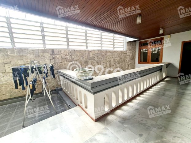 For Sale! Luxury House LT 304m2 Desain Elegan di Penanggungan For Sale! Luxury House LT 304m2 Desain Elegan di Penanggungan