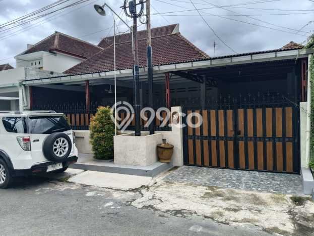 Siap Huni Rumah Mewah 3 Kamar di Klojen Dekat ke Mana Pun Siap Huni Rumah Mewah 3 Kamar di Klojen Dekat ke Mana Pun