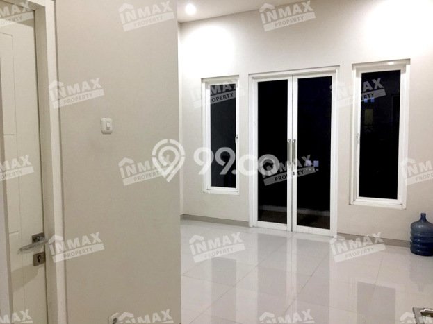 Rumah Elit Modern Siap Huni di Kauman Malang Rumah Elit Modern Siap Huni di Kauman Malang
