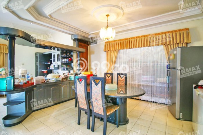 Dijual Rumah Luas Elegan Dengan View Cantik di Tidar, Malang Dijual Rumah Luas Elegan Dengan View Cantik di Tidar, Malang