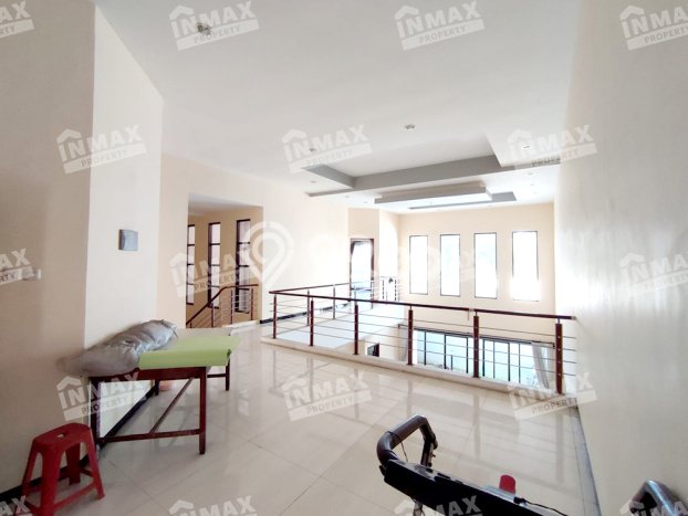 Siap Huni Rumah Mewah 5 Kamar di Araya Dekat ke Mana Saja Siap Huni Rumah Mewah 5 Kamar di Araya Dekat ke Mana Saja