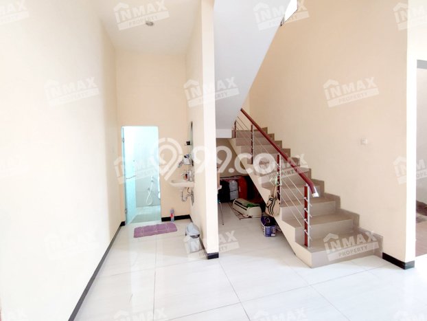 Siap Huni Rumah Mewah 5 Kamar di Araya Dekat ke Mana Saja Siap Huni Rumah Mewah 5 Kamar di Araya Dekat ke Mana Saja