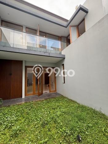 Dijual Rumah Mewah Elegan Dengan View Eksklusif di Buah Batu, Bandung Dijual Rumah Mewah Elegan Dengan View Eksklusif di Buah Batu, Bandung