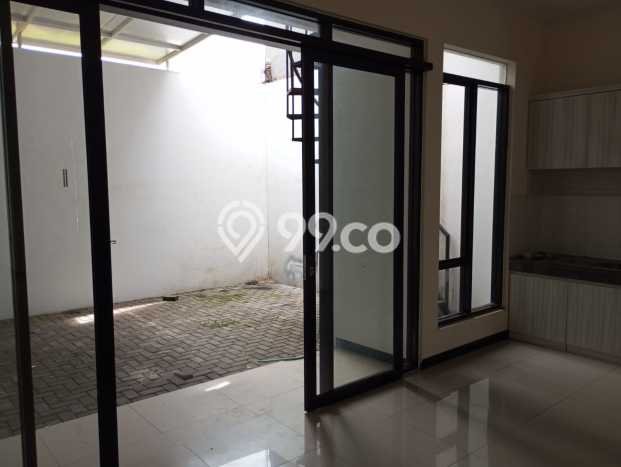 Disewakan! Rumah 3 Kamar Tidur &
3 Kamar Mandi di Taman Kopo Indah, Bandung Disewakan! Rumah 3 Kamar Tidur &
3 Kamar Mandi di Taman Kopo Indah, Bandung