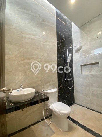 Jual Rumah Luas Elegan Dengan View Eksklusif di Citraland, Surabaya Jual Rumah Luas Elegan Dengan View Eksklusif di Citraland, Surabaya