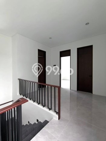 Dijual Rumah Luas Elegan Dengan View Cantik di Surabaya Kota, Surabaya Dijual Rumah Luas Elegan Dengan View Cantik di Surabaya Kota, Surabaya