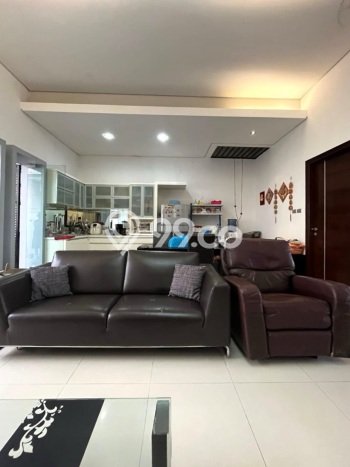 For Sale! Premium House LT 220m2 Desain Elegan di Surabaya Kota For Sale! Premium House LT 220m2 Desain Elegan di Surabaya Kota