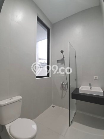 Rumah Elit LB 146m2 Siap Huni Desain Elegan di Surabaya Kota, Surabaya Rumah Elit LB 146m2 Siap Huni Desain Elegan di Surabaya Kota, Surabaya