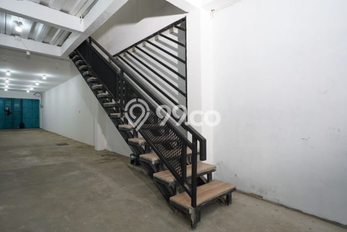 INVESTASI POTENSIAL! Ruko Kawasan Tambora, Luas 380m², Tingkat ROI Tinggi INVESTASI POTENSIAL! Ruko Kawasan Tambora, Luas 380m², Tingkat ROI Tinggi