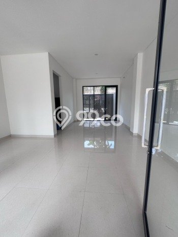 Ruko Dijual di Tangerang LT 99m2 & LB 190m2 Lokasi Terbaik! Ruko Dijual di Tangerang LT 99m2 & LB 190m2 Lokasi Terbaik!