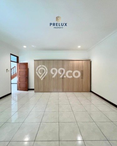 Dijual Rumah Luas Megah Dengan View Cantik di Kemang, Jakarta Selatan Dijual Rumah Luas Megah Dengan View Cantik di Kemang, Jakarta Selatan