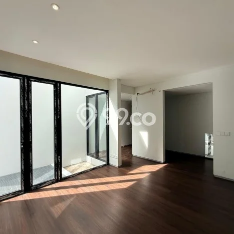 Dijual Rumah Premium dengan Fasilitas Sekitar Lengkap di Kebayoran Lama, Jakarta Selatan Dijual Rumah Premium dengan Fasilitas Sekitar Lengkap di Kebayoran Lama, Jakarta Selatan