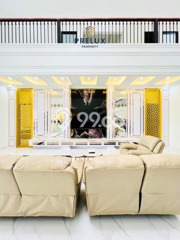 Rumah Elit Modern Tanpa Renovasi di Pondok Indah Jakarta Selatan Rumah Elit Modern Tanpa Renovasi di Pondok Indah Jakarta Selatan