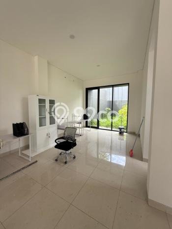 Unit Ruko Disewakan di BSD City di Area Ramai & Strategis Unit Ruko Disewakan di BSD City di Area Ramai & Strategis