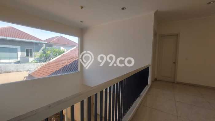 Rumah Luxury Modern Siap Huni di Alam Sutera Tangerang Rumah Luxury Modern Siap Huni di Alam Sutera Tangerang