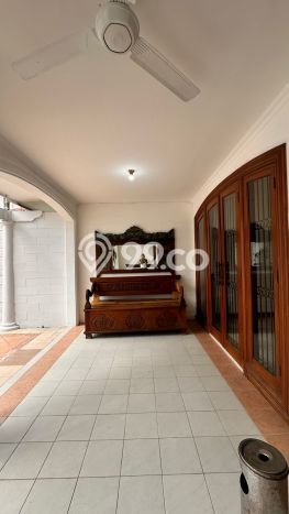 Lokasi strategis! Rumah siap pakai disewakan di Cilandak LB 550m2 Lokasi strategis! Rumah siap pakai disewakan di Cilandak LB 550m2